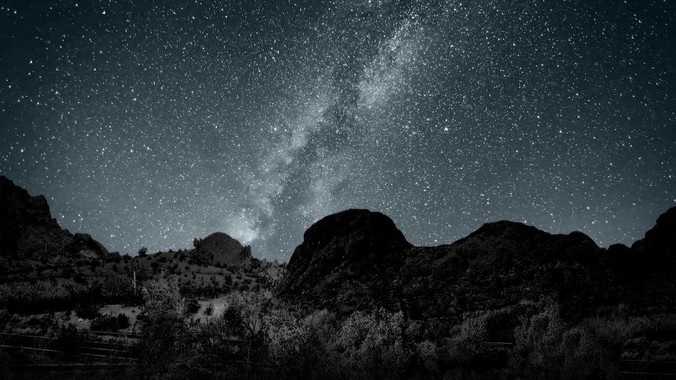 为什么国内程序员们没有联合起来设计一种中英文严格2:1宽度比的字体呢？